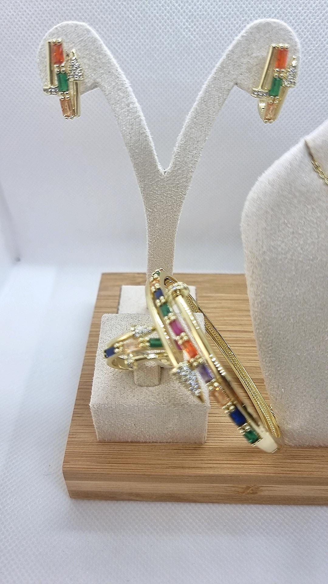 Ensemble clou cristal coloré