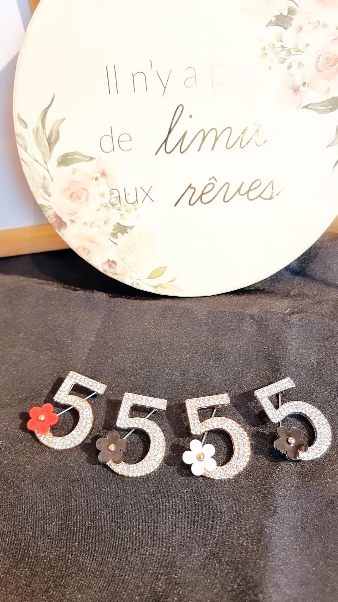 Broche 5