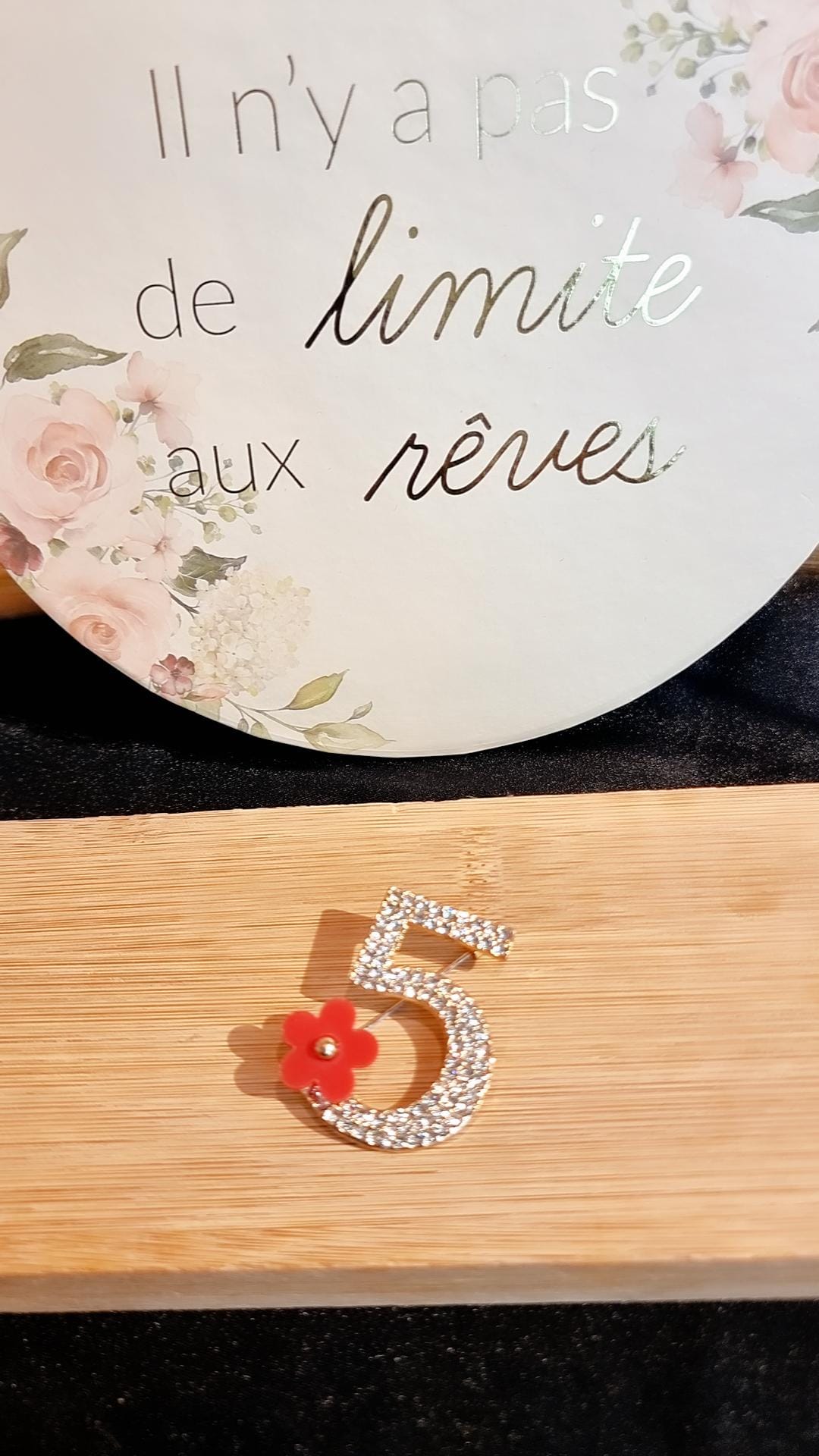 Broche 5
