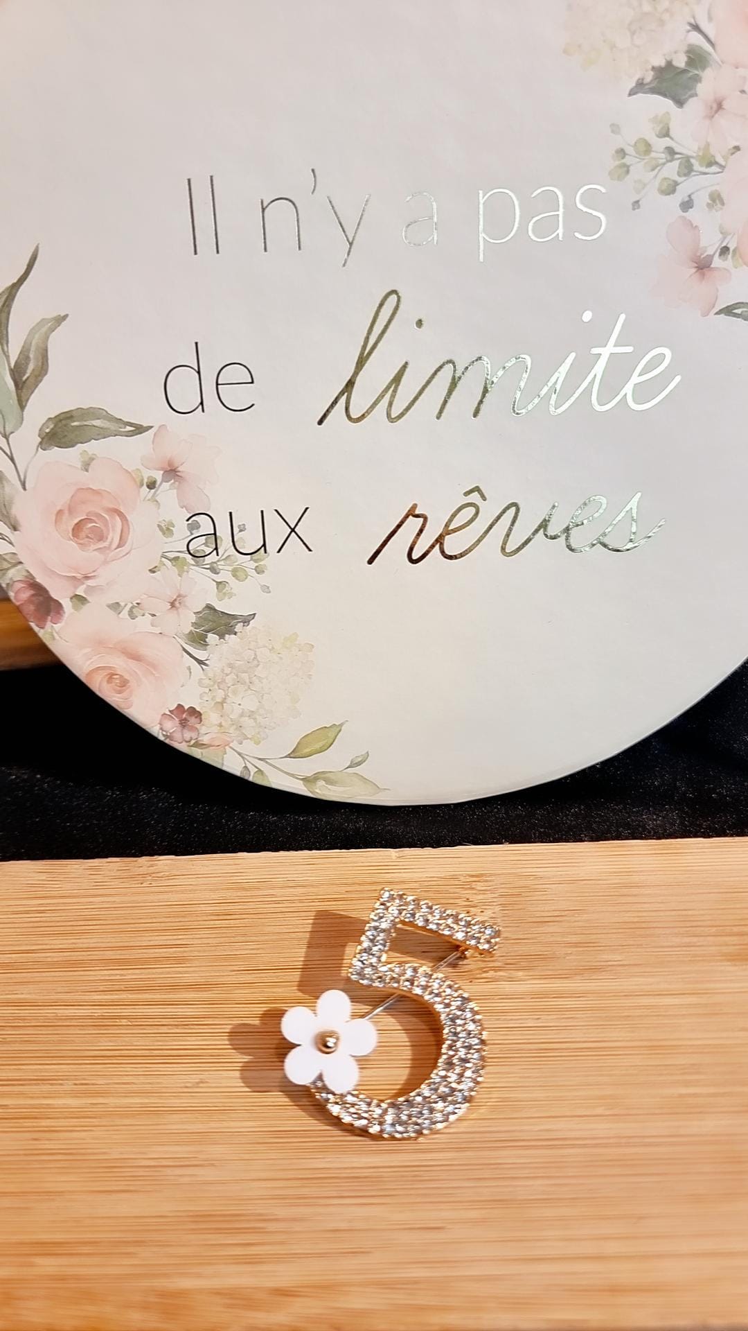 Broche 5