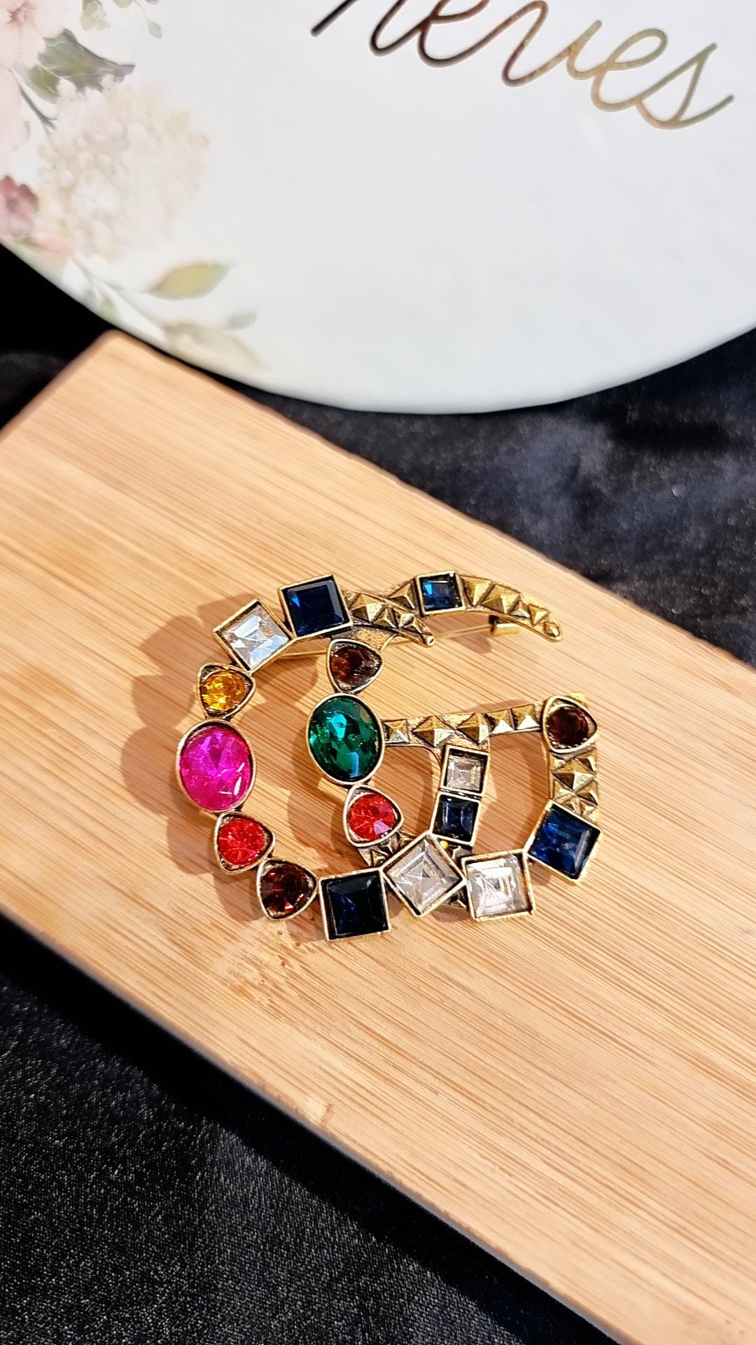 Broche G cristal