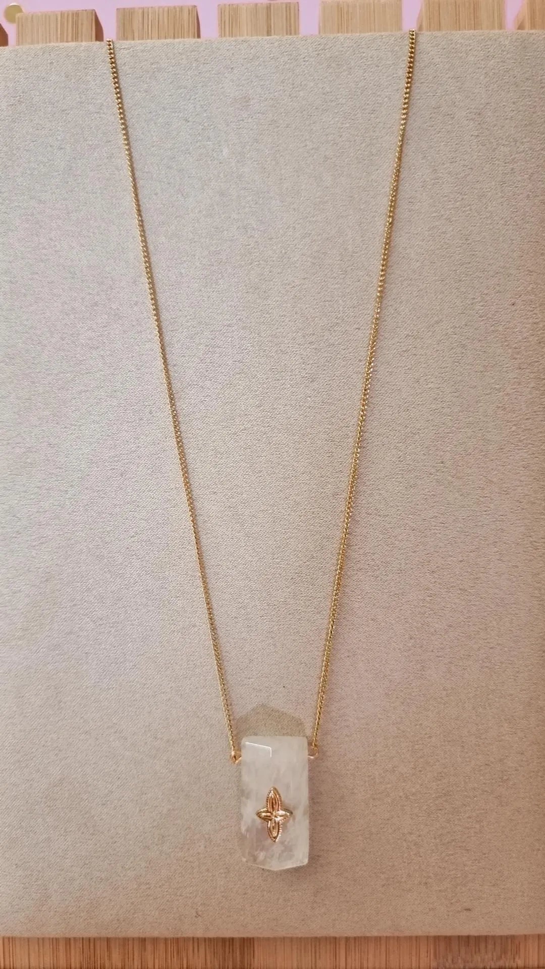 Collier Saba