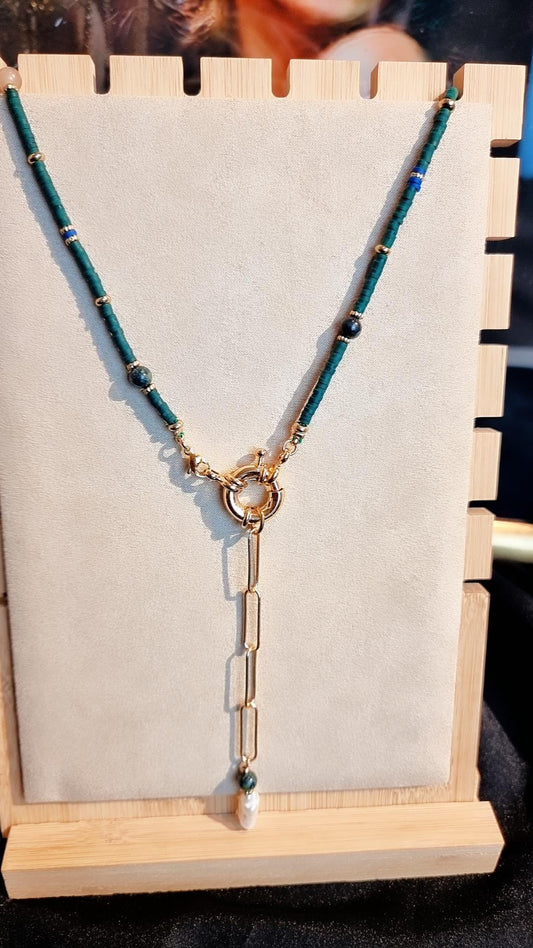 Collier Dana